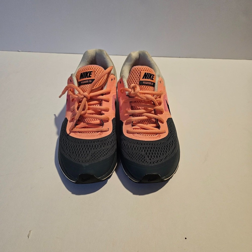 Nike Woman's Ankle High Running Shoes AIR PEGASUS Gray, Orange and White SIZE 9